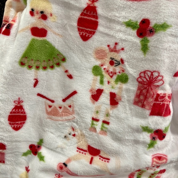 Pink Christmas The Nutcracker Ballet Holiday Plush Blanket 60”x70” NWT - Picture 2 of 3